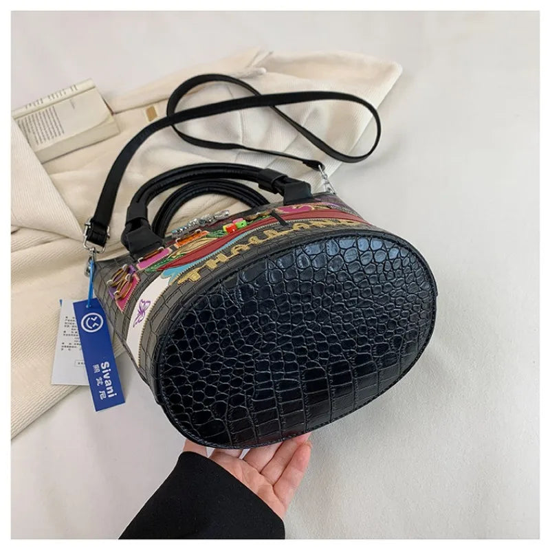 2026 New Large Capacity Commute Stylish Design Crossbody Bags Fashion Zipper Sewing Thread Sweet PU Women's Shoulder Bags