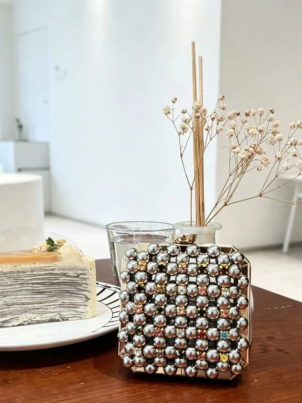 2026 Spring & Summer New Arrival - European & American Fashion Chain Mini Square Bag Acrylic handcrafted beaded mini women’s bag
