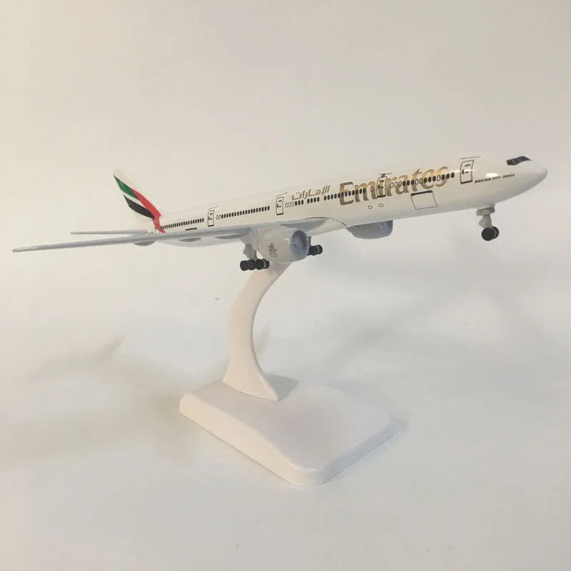 JASON TUTU 20CM United Arab Emirates Airline B777 Aircraft Model Planel Airplane Diecast Metal Planes Collect Gifts ﻿