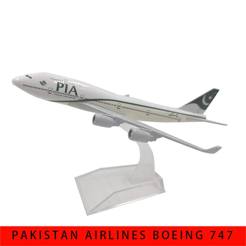 JASON TUTU B747 Airplane Model B777 Aircraft Model Diecast Metal 1/400 Scale Adult Children Collection For Display Show Gift