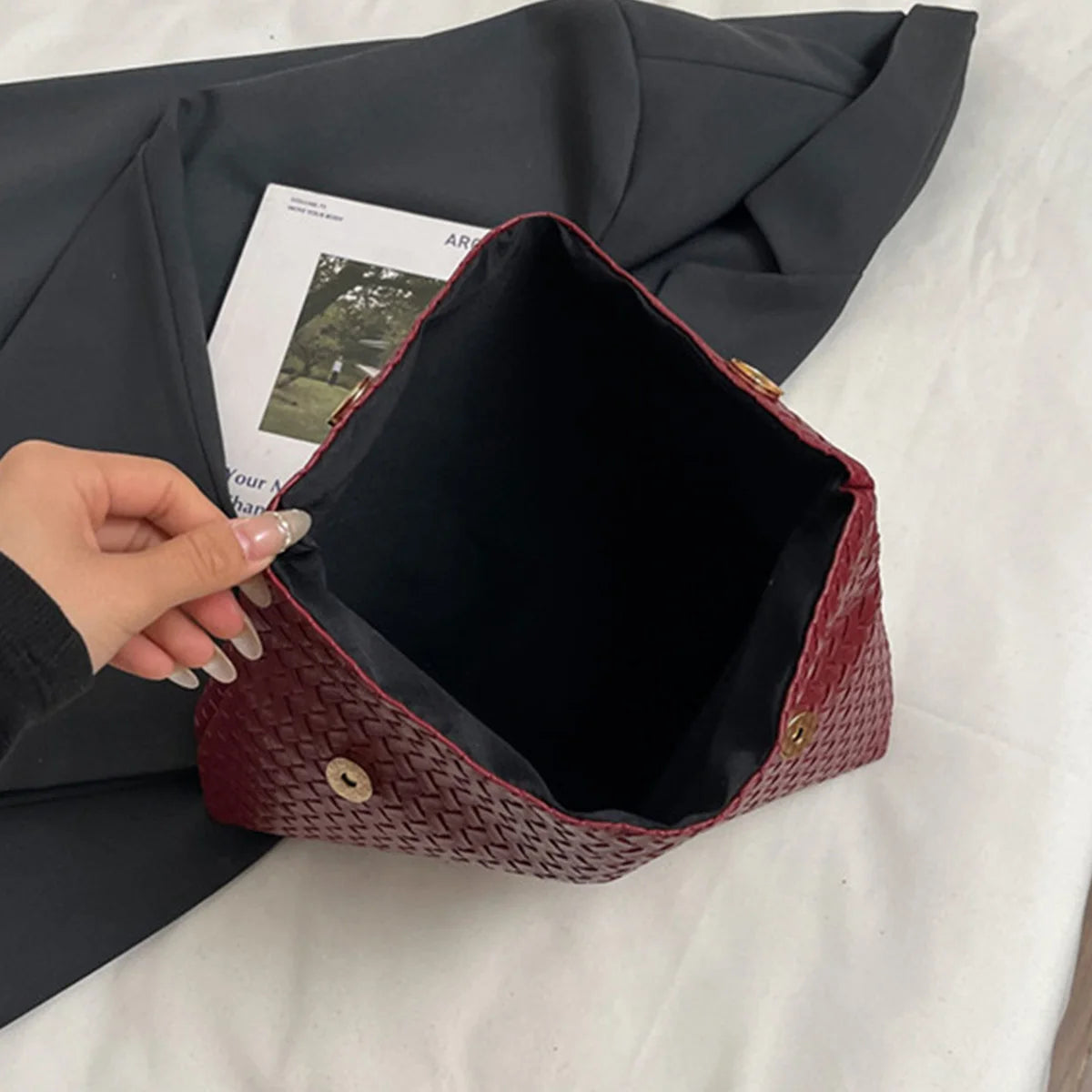 Braided Texture Fashion Retro Solid Color Clutch Bag PU with Lightweight Magnetic Closure Water Resistant for Daily Use