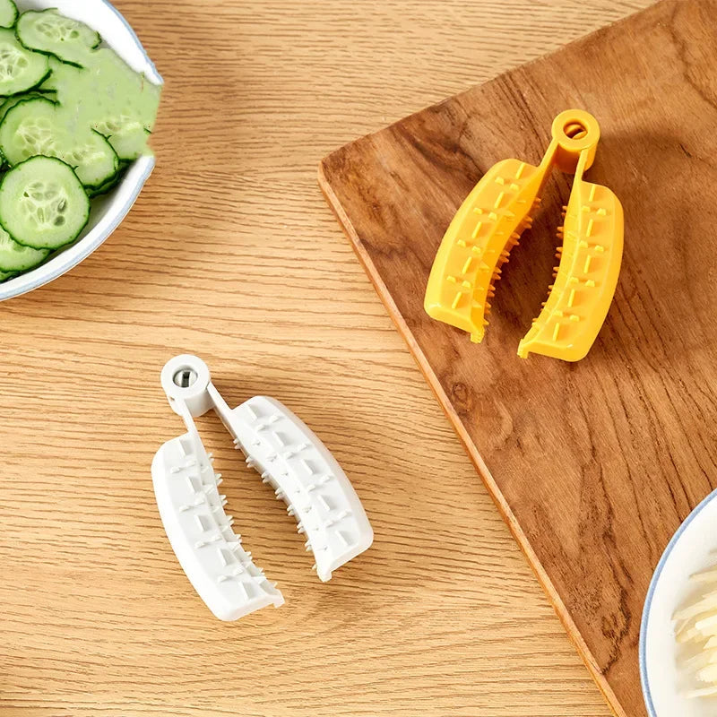 Barbed hand guard clip ground garlic finger protective sleeve kitchen finger non-slip sleeve kitchen gadgets
