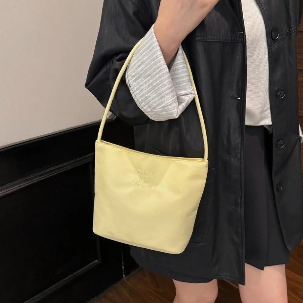 Fashion Oxford Shoulder Bag Large Capacity Embroidered Letters Tote Bag Waterproof Commuting Bucket Bag Girl