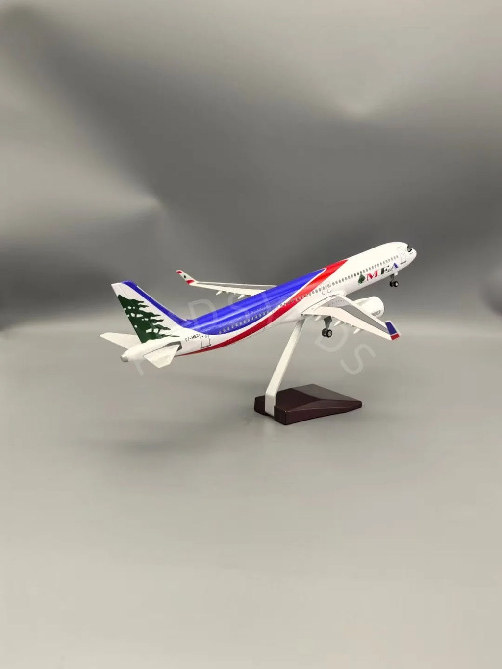 1/100 scale aircraft A321 Air MEA Middle East Airlines 44cm Diecast Toy plane Model T7-ME2 With Stand Collectible AirPlane Gift