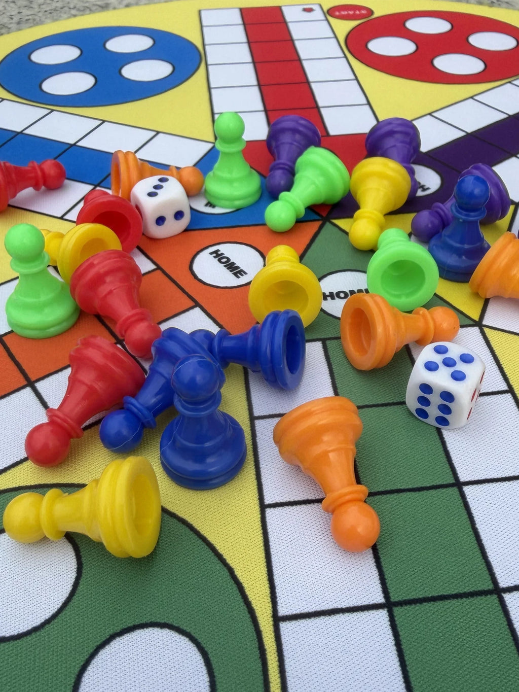 4-6 Person Flying Chess Ludo Board Game Set with Dice Multicolour Counters 35cm Diameter Travel-Friendly Classic Multi-Player Ga