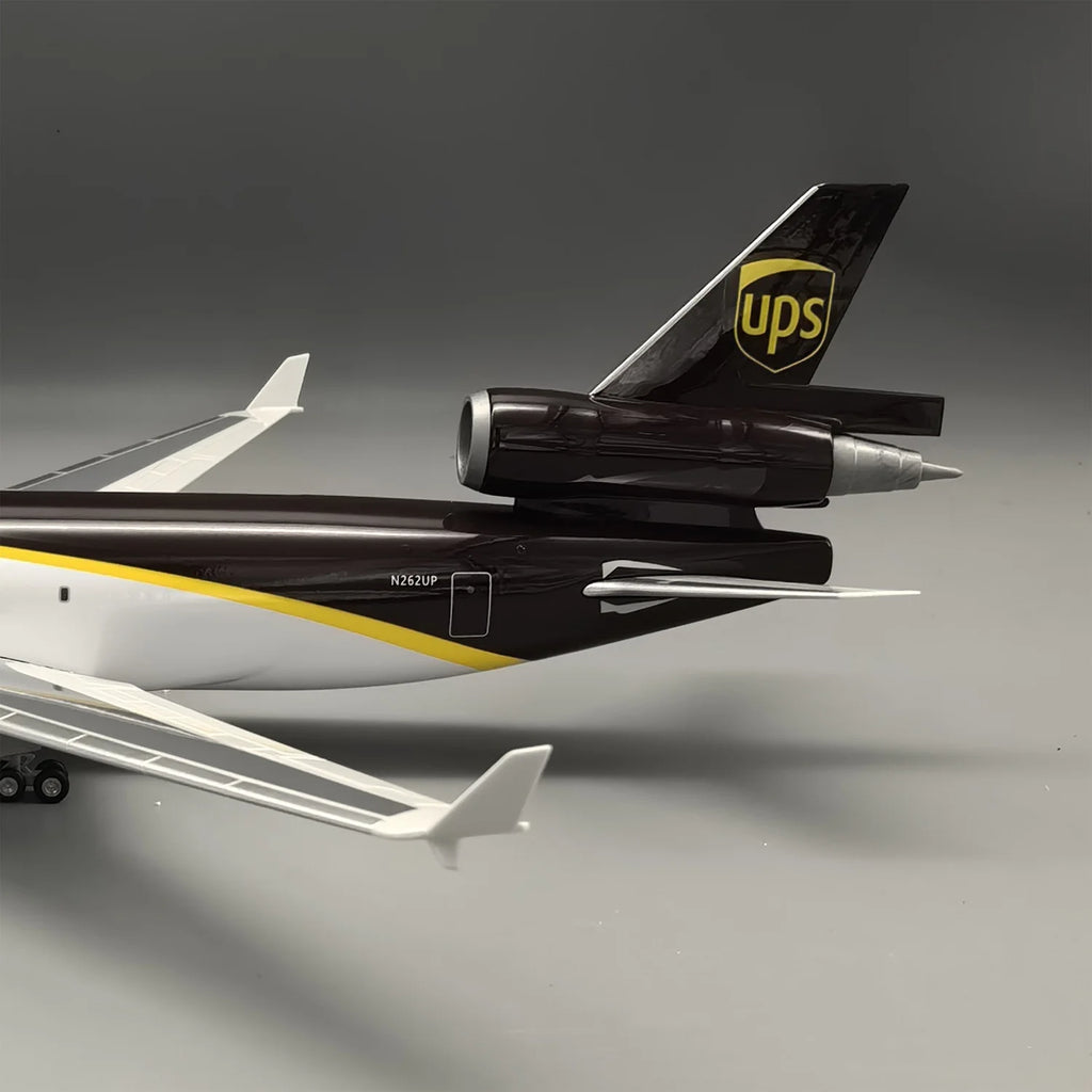 47CM Scale 1/130 Air UPS Airlines MD-11 Resin Diecast Airplane Model Aircraft With Wheels Landing Gears Collected Gift By Aviati