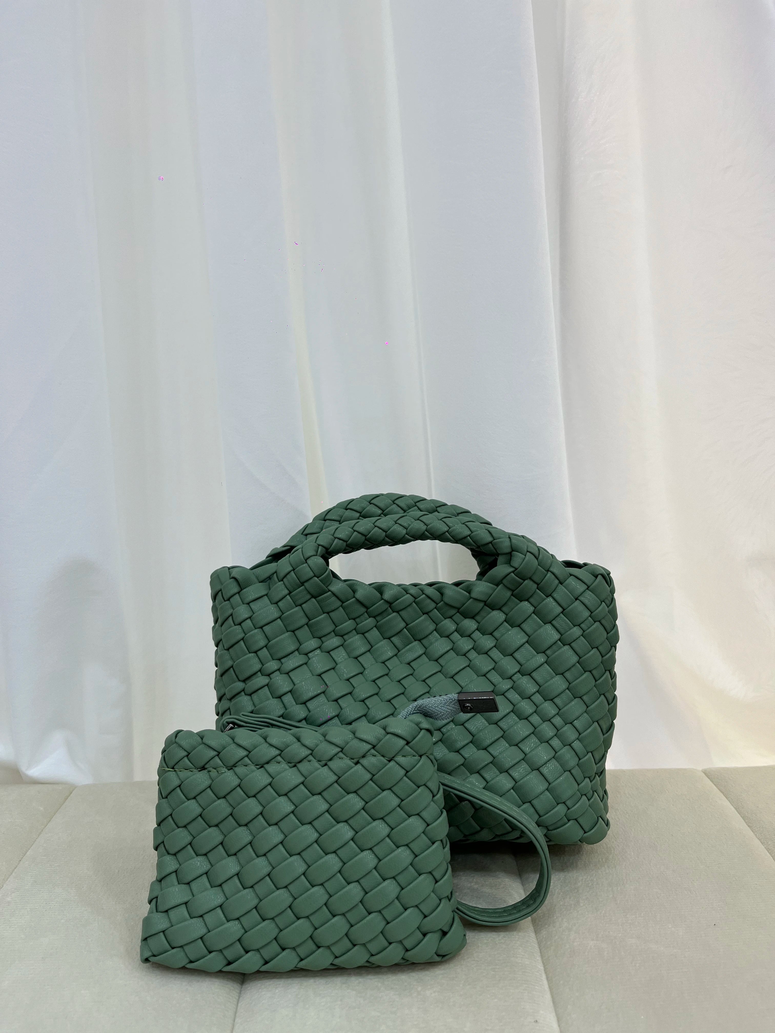 Designer bag Women's handbag Popular small size version PU leather woven bag Fashion style soft handmade bucket bag
