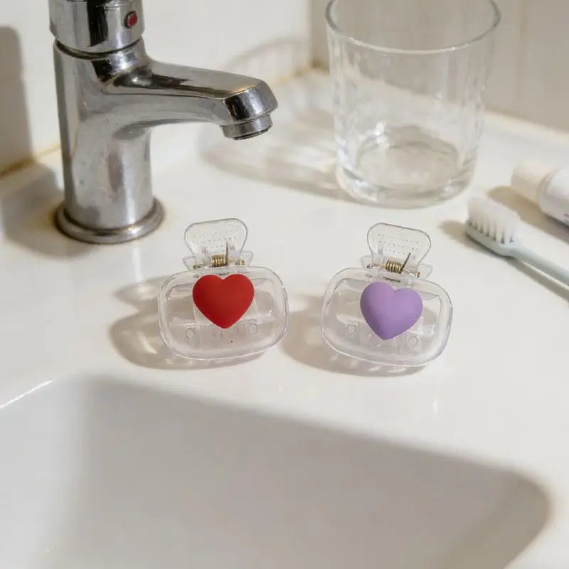 NEW Portable Toothbrush Protector Set of 2 Heart Design Clip-On Covers, Keep Your Toothbrush Clean in Luggage, and Easy to Carry