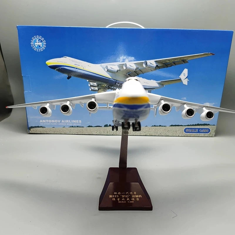 Antonov AN-225 Transport Aircraft 1/200 Scale 42cm Simulation Aircraft Model Souvenir Ornament Toy Display Collection Ornament
