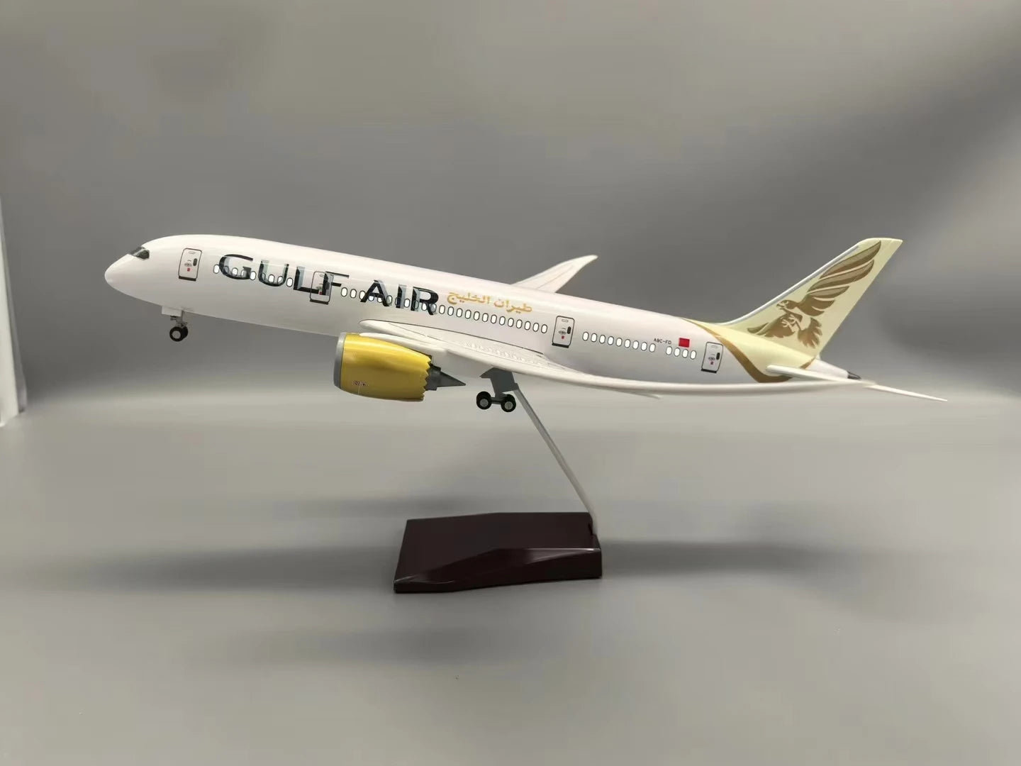 Diecast Plane Mode 47CM plane toy boys 1/130 Scale B787 Gulf Air Airline Airplane Model 787 Aircraft Replica Plane Toys