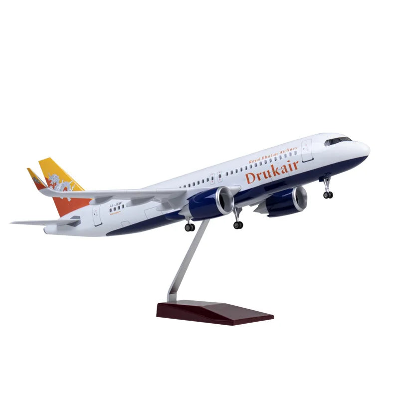 47cm Airplanes A320 Neo Drukair Airlines Plastic Model Plane Toy  With Landing Gear Wheels Light Collectible Display Gift
