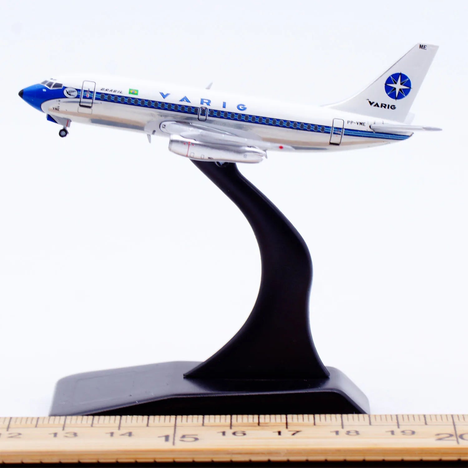 XX40253 Alloy Collectible Plane Gift JC Wings 1:400 Varig Boeing B737-200 [Polished] Diecast Aircraft Jet Model PP-VME