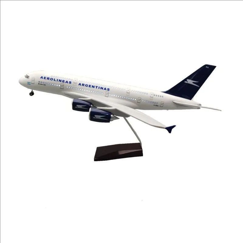A380 Argentine Airlines aircraft model with lights and wheels simulation static aircraft model ornament