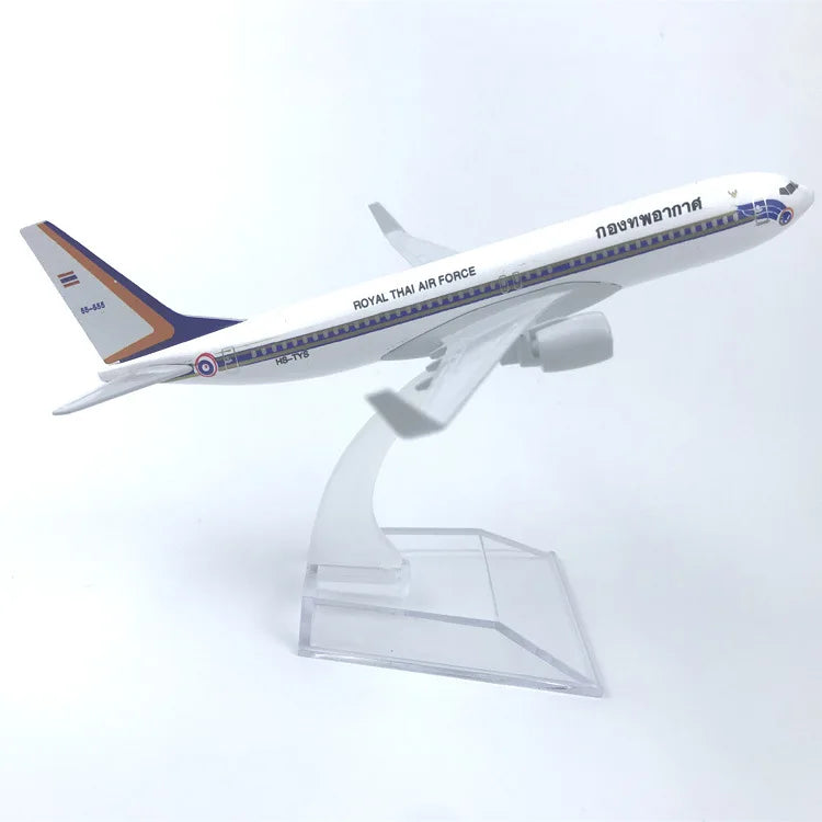 16CM Boeing B737 Aircraft 737 Series Scale Model Alloy Metal Diecast Airplane Toys for Boys Gift Collection Display