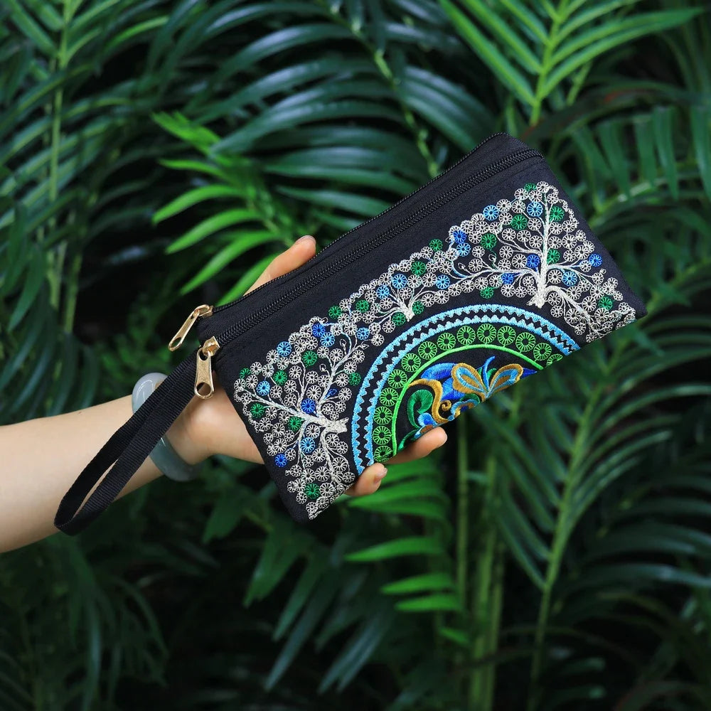 Ethnic Style Embroidered Handbag, Mobile Phone Bag, Coin Purse, Fashionable and Casual Ladies Handbags for Women Clutch Bag