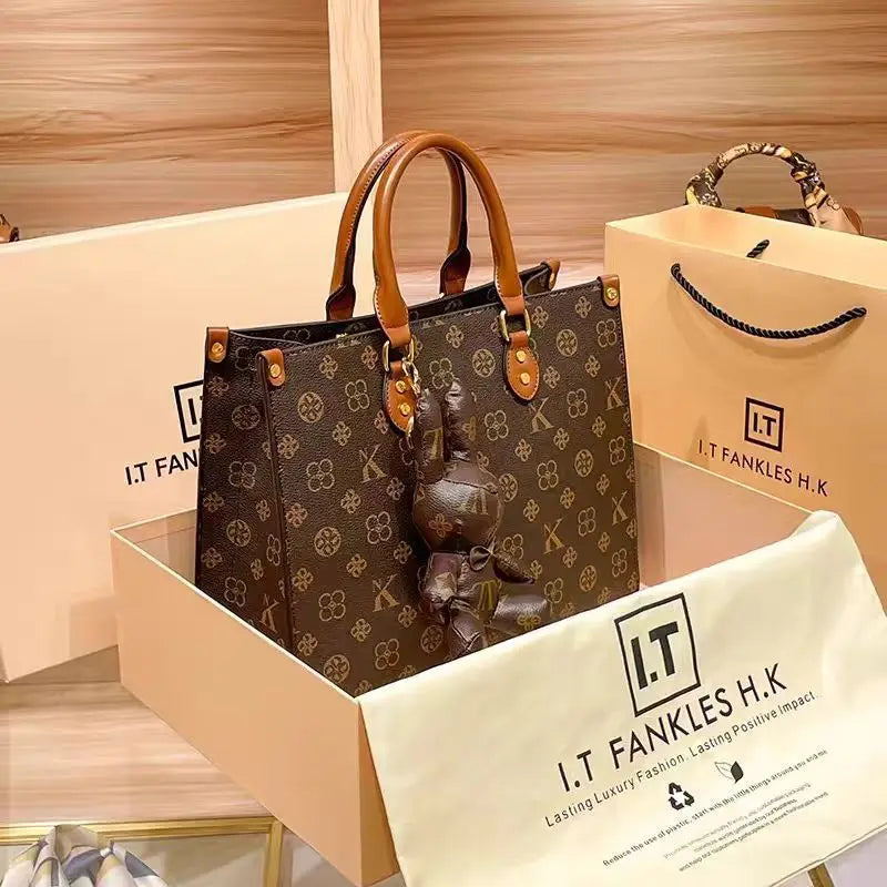 Fashionable Women Messenger Crossbody Bag Casual Trendy Can Be Used As A Spacious And Unique Diaper Bag