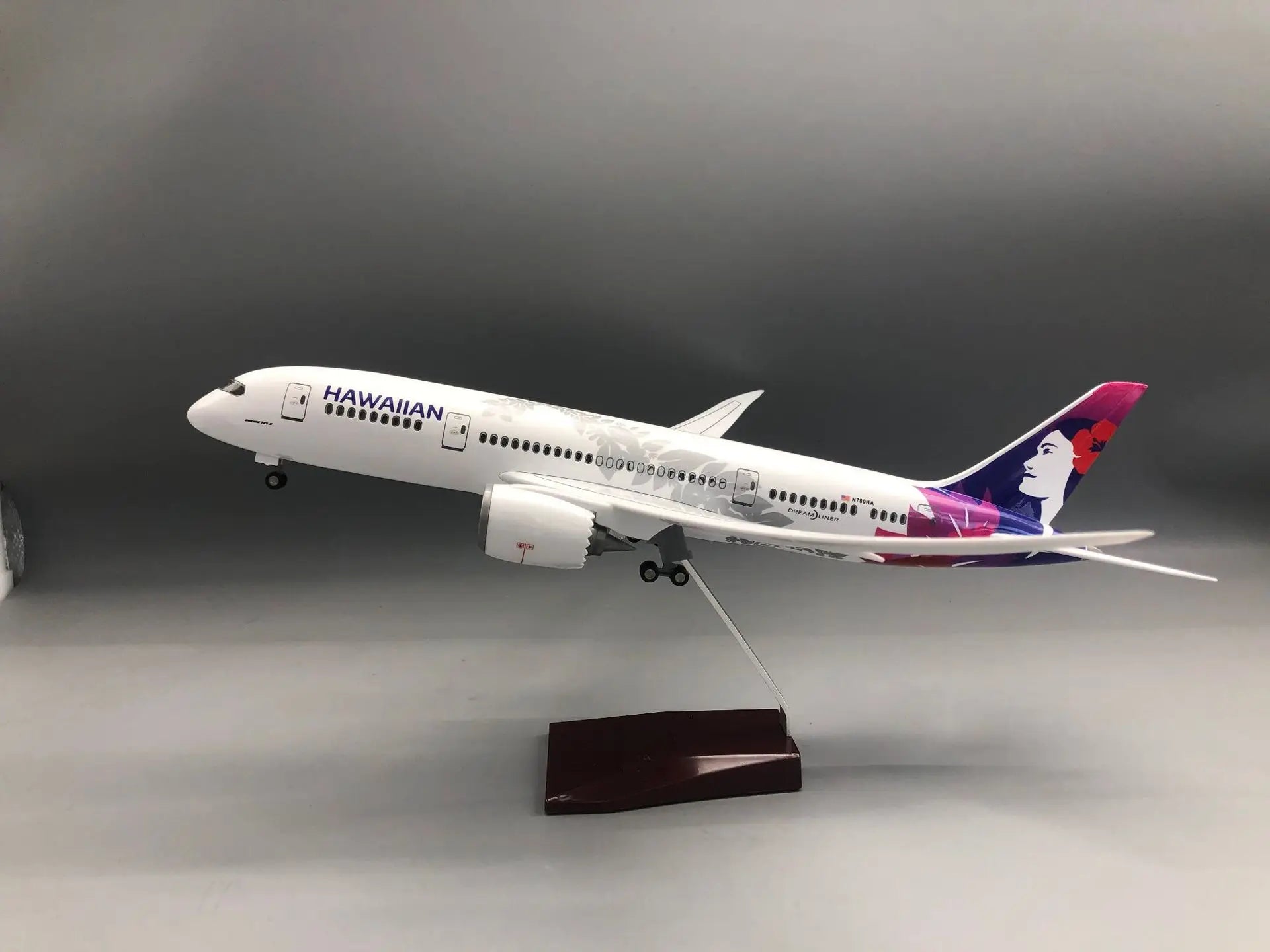B787 Hawaiian Airlines Model Airplane Children Toys 43cm Boys Toys Collectible Miniatures Realistic Static Model Aircraft