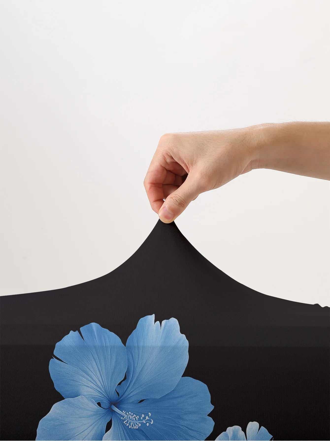 Black Base Blue Hibiscus Flower Luggage Cover, Suitable for 18-32 Inch Luggage Cover, Luggage Handle Glove, Travel Accessories