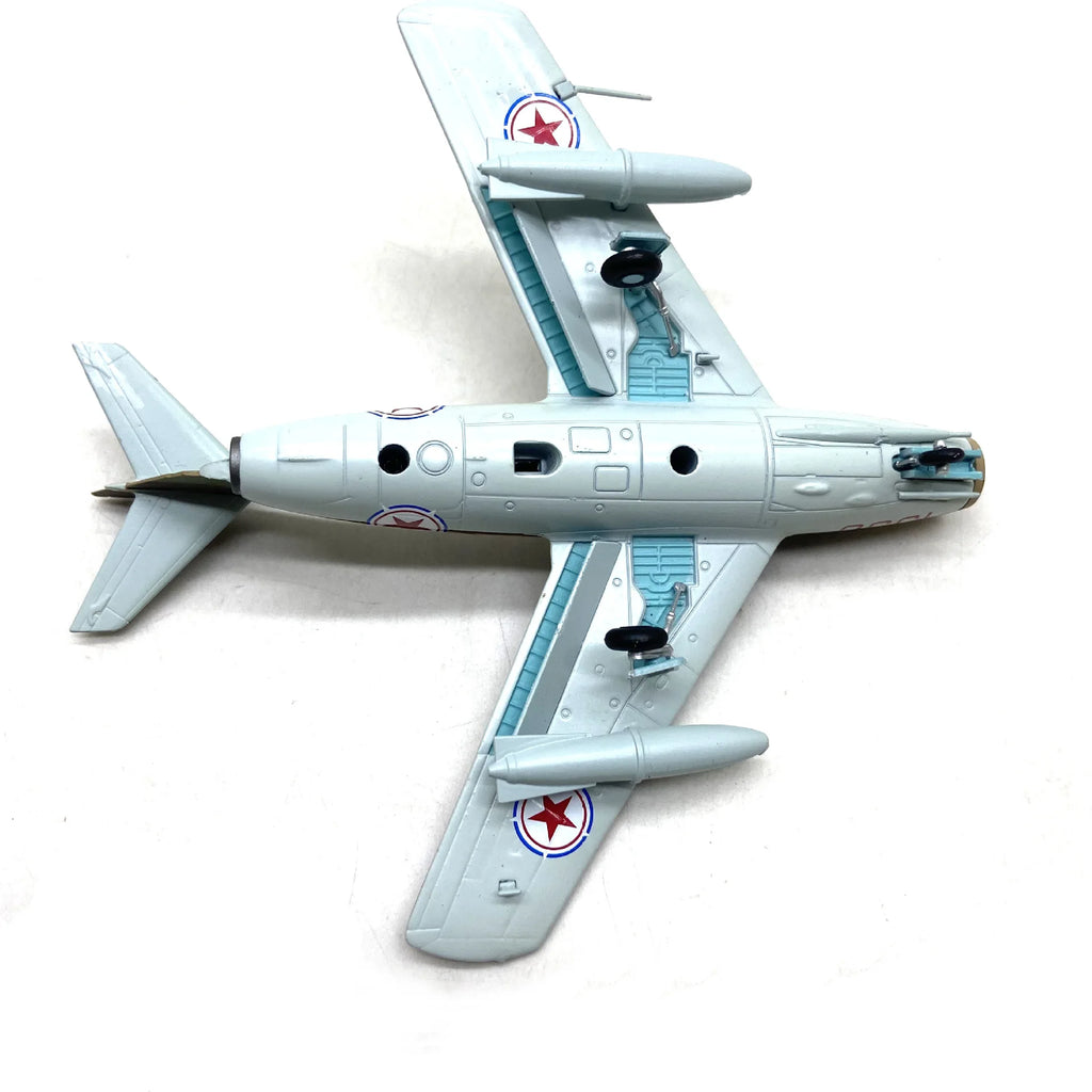 1:72 Scale Soviet MiG-15 Transonic Jet Fighter Metal Die-Cast Aircraft Model Toy Collector's Grade Display Piece
