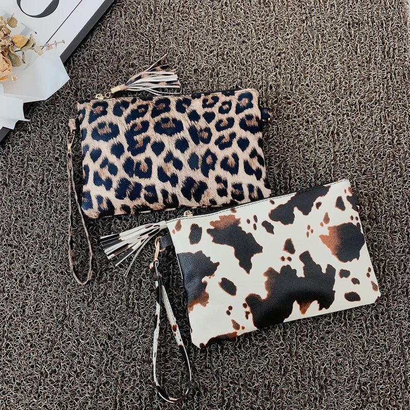 New Leopard Print Envelope Clutch Purse Women's Fashion Wallet with Large Capacity Portable Zipper Coin Pouch for Daily Use