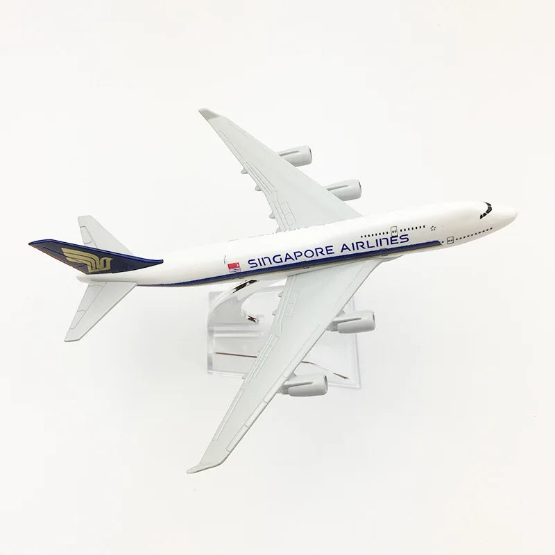 Simulation Alloy Finished Souvenir 747 16CM Singapore Airways B747 Model Plane with Stand for Aviation Hobby Collection Toy Gift