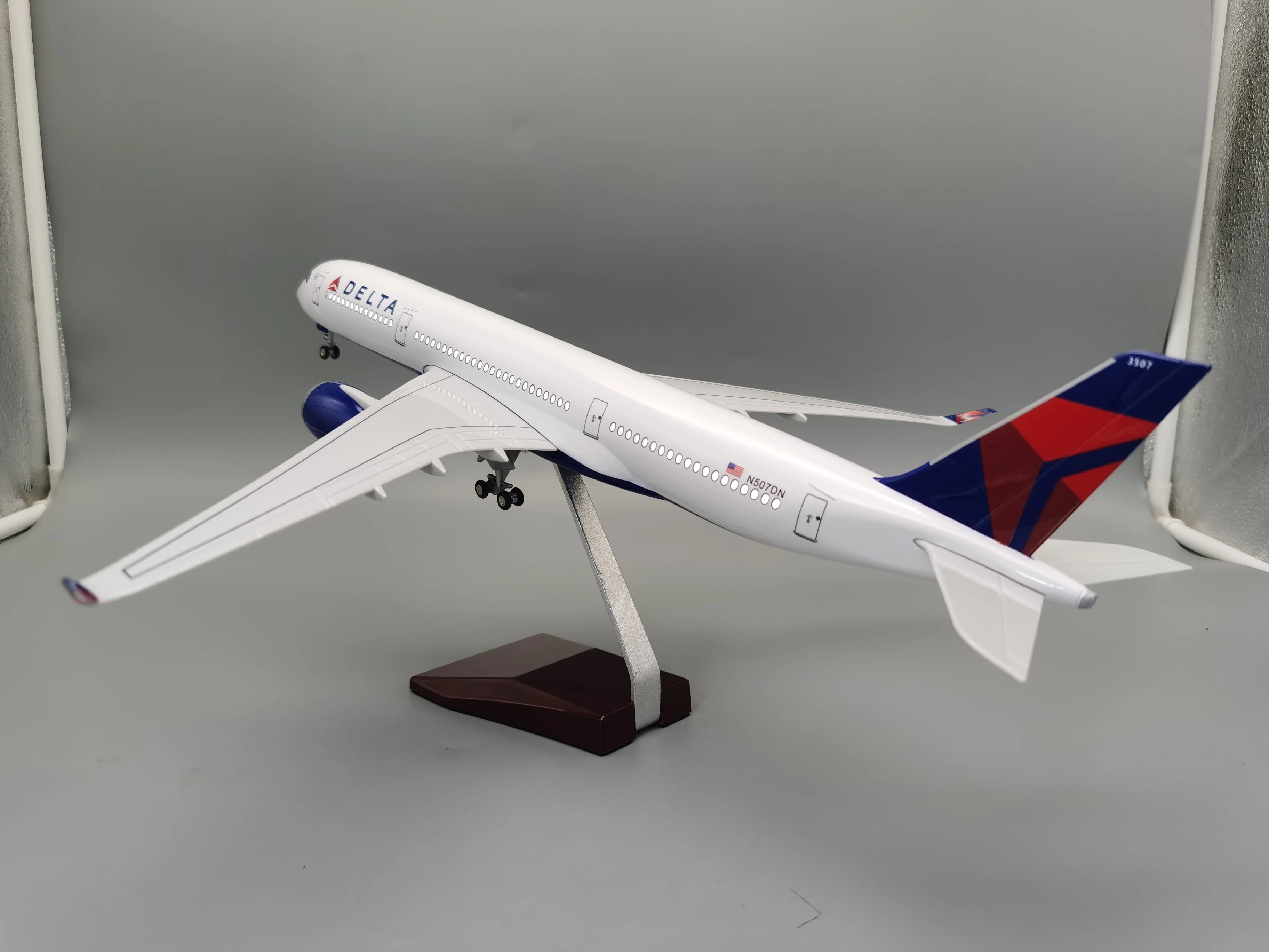 1/142 Scale 47CM Airplane A350 Delta Airways Airplane Model Toy with Wheel Landing Gear Aircraft Model Plane for Collectible