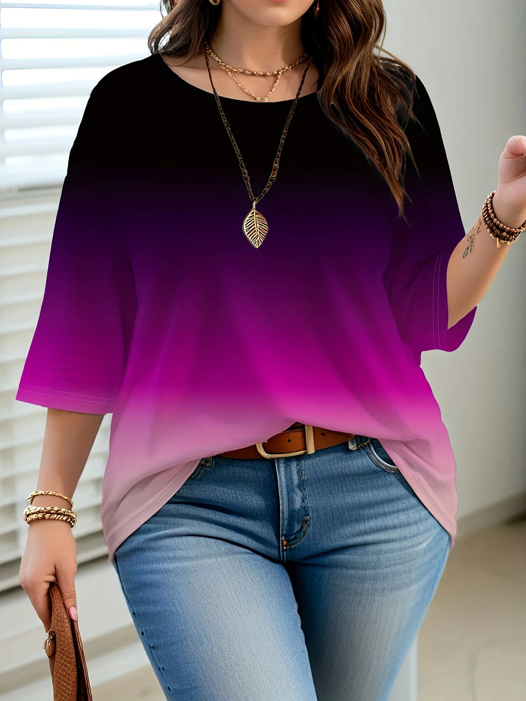 Plus Size Women's Gradient Color T-Shirt - Loose, Elegant, Casual, Comfortable, and Fashionable Top.
