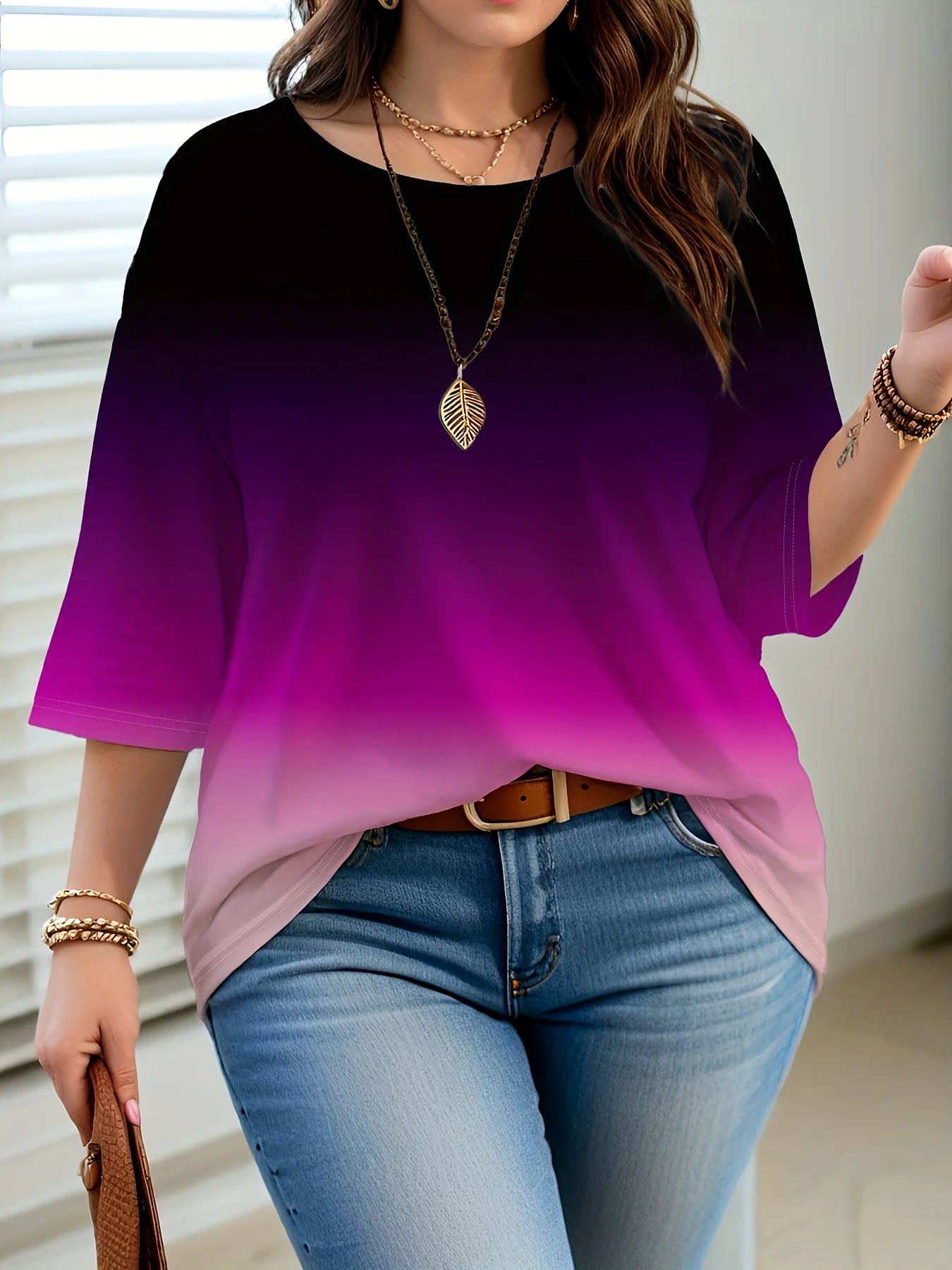 Plus Size Women's Gradient Color T-Shirt - Loose, Elegant, Casual, Comfortable, and Fashionable Top.