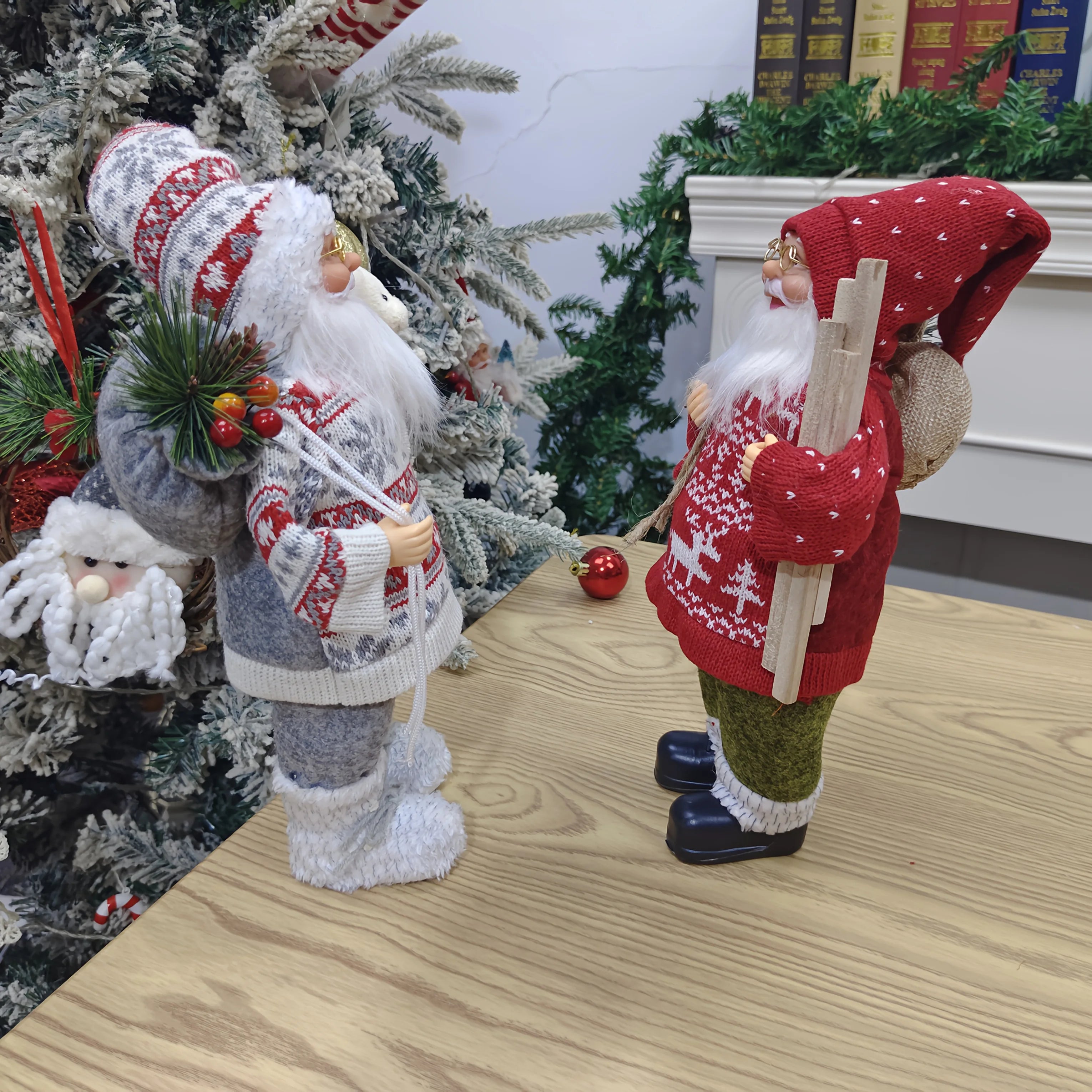 Santa Claus Decorations, Standing Christmas Santa Claus Figurine Figure Decor Christmas Sock and Gifts Bag Christmas Decoration