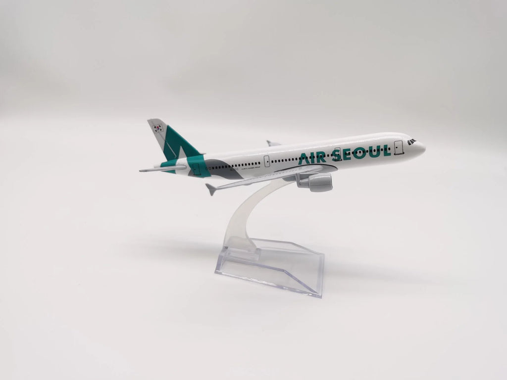 Metal Scale Aircraft 16cm Airbus A320 Airplane Model Plane 320 Series Replica Diecast Scale Miniature Plane Kid Toy Gift
