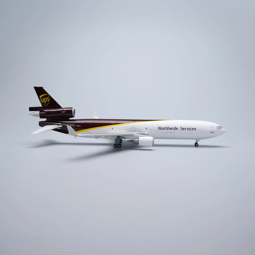 MD-11 Cargo Series Airplane Model Toy Kit 1/130 Scale Resin Diecast Plane Model with Stand For Collection display or Child Gift