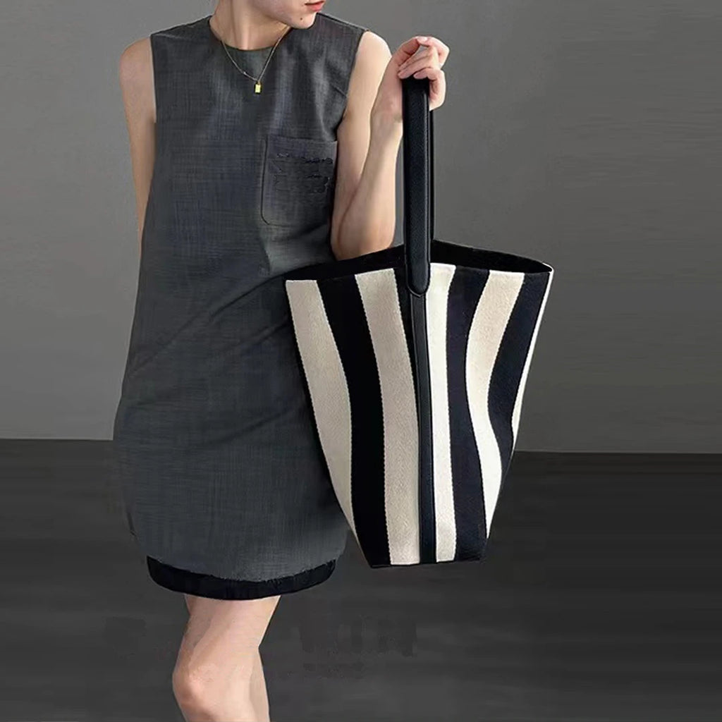 Black and white striped tote bag large capacity women's canvas commuting bag simple and casual shoulder bag Korean Handbag