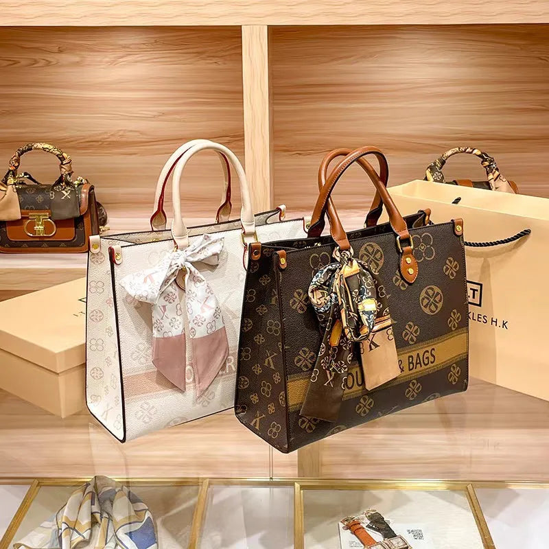 Luxury Brand Famous Designer Leather Diaper Bags For Women Elegant Classic Large Capacity Minimalist Shoulder Bag Paris