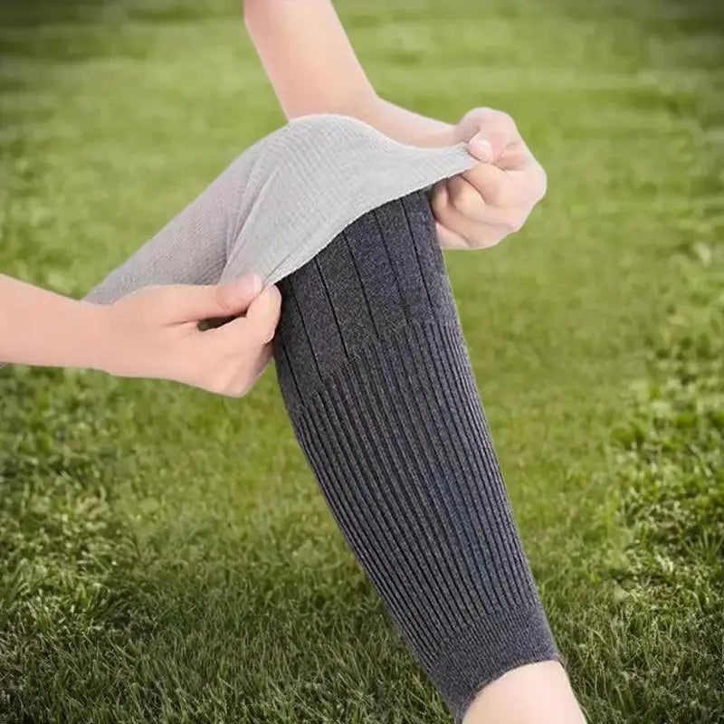 High-Grade Wool Cashmere Knee Pads & Leg Warmers, Pair in Grey/Black, Overall Knee Protection