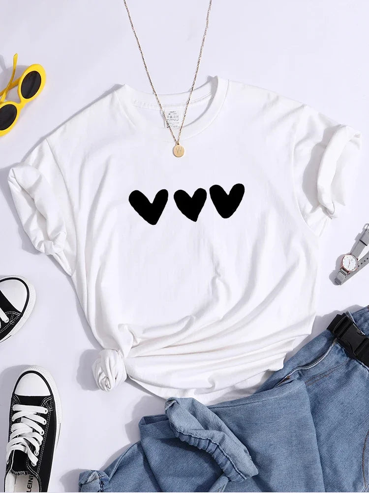 Plus Size Black Heart Tshirt All-Match Summer Comfortabletee Shirt Street Softtee Tops Short Sleeve Essential  Women Men Tshirts