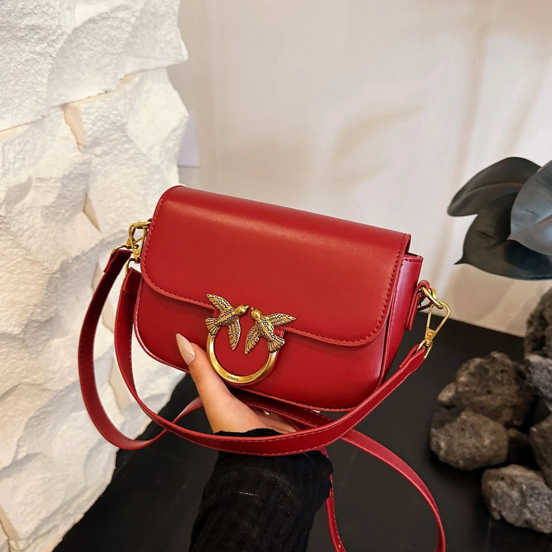 Fashion commuter women's bag Bacchus chain bag One shoulder oblique span Swallow bag Flying bird double flying swallow bag