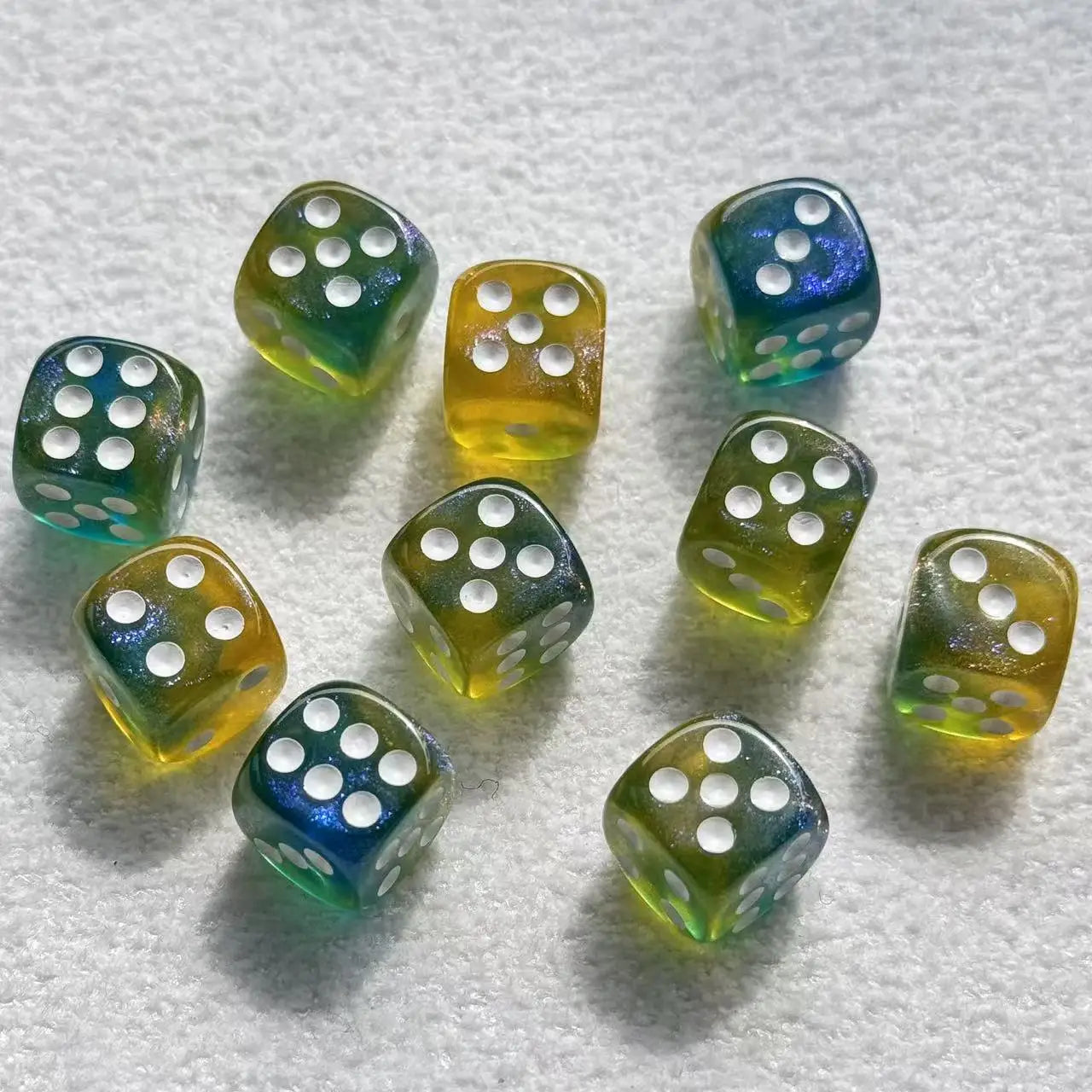 10pcs/Set 12mm Transparent Color With Glitter Texture Dice for Casino Tabletop Games Sparkling Resin Role-Playing Accessories