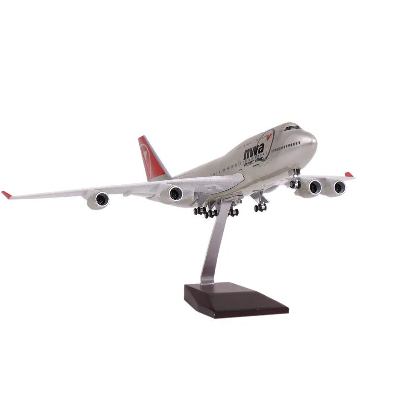 47cm Toys Model Airplane A320 B737 B747 B777 B787 MD-11 American Spirit NWA MD11 Resin Plane With Light Collection