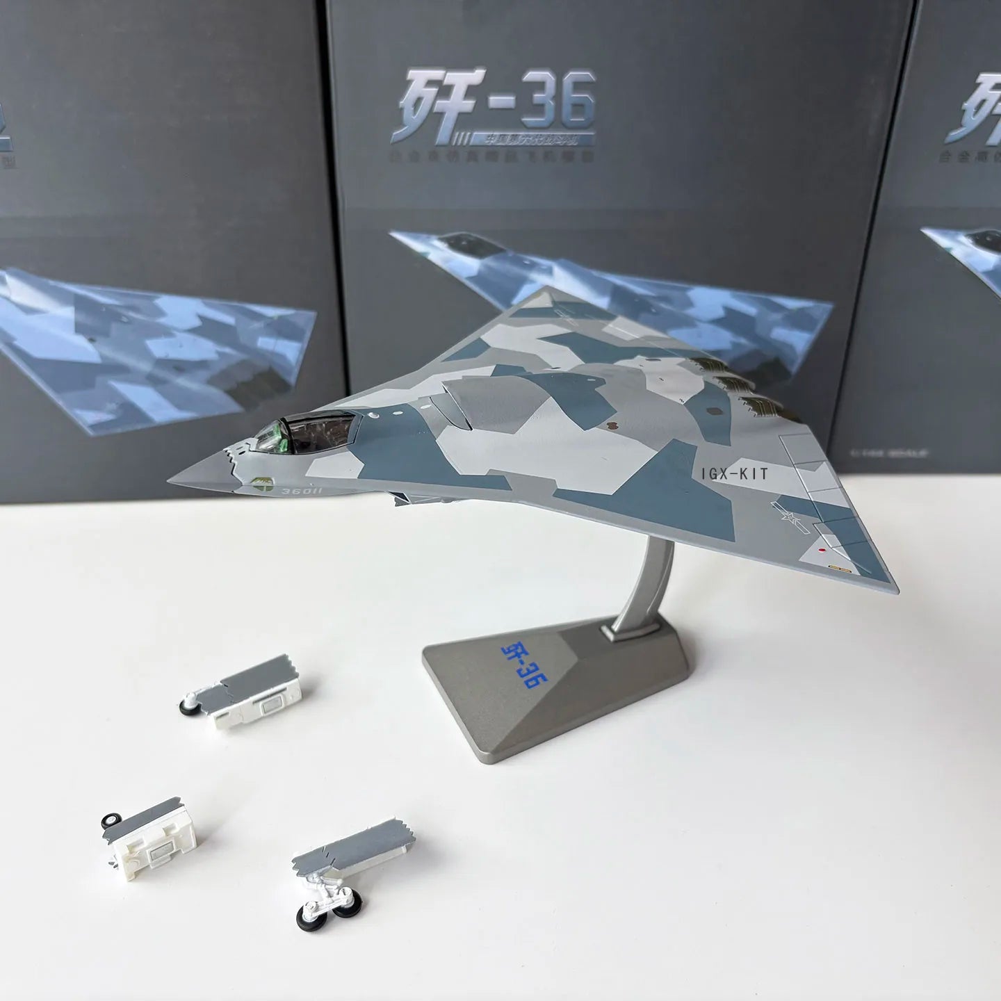1/144 J-36 Chinese 6th Generation Aircraft J36 Cut Crack Coating Alloy Finished Plane Fighter Jet Model Collection Gift