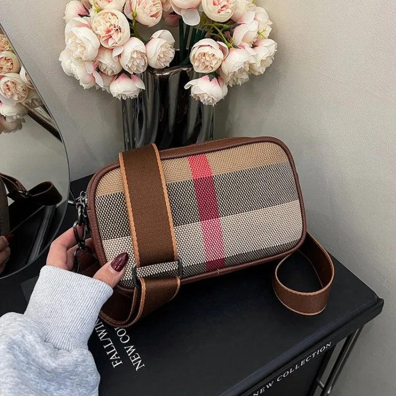 Fashionable Vintage Diaper Bag Ladies High End Minimalist Messenger Purse Stylish Handbag Square Satchel With Letter Logo