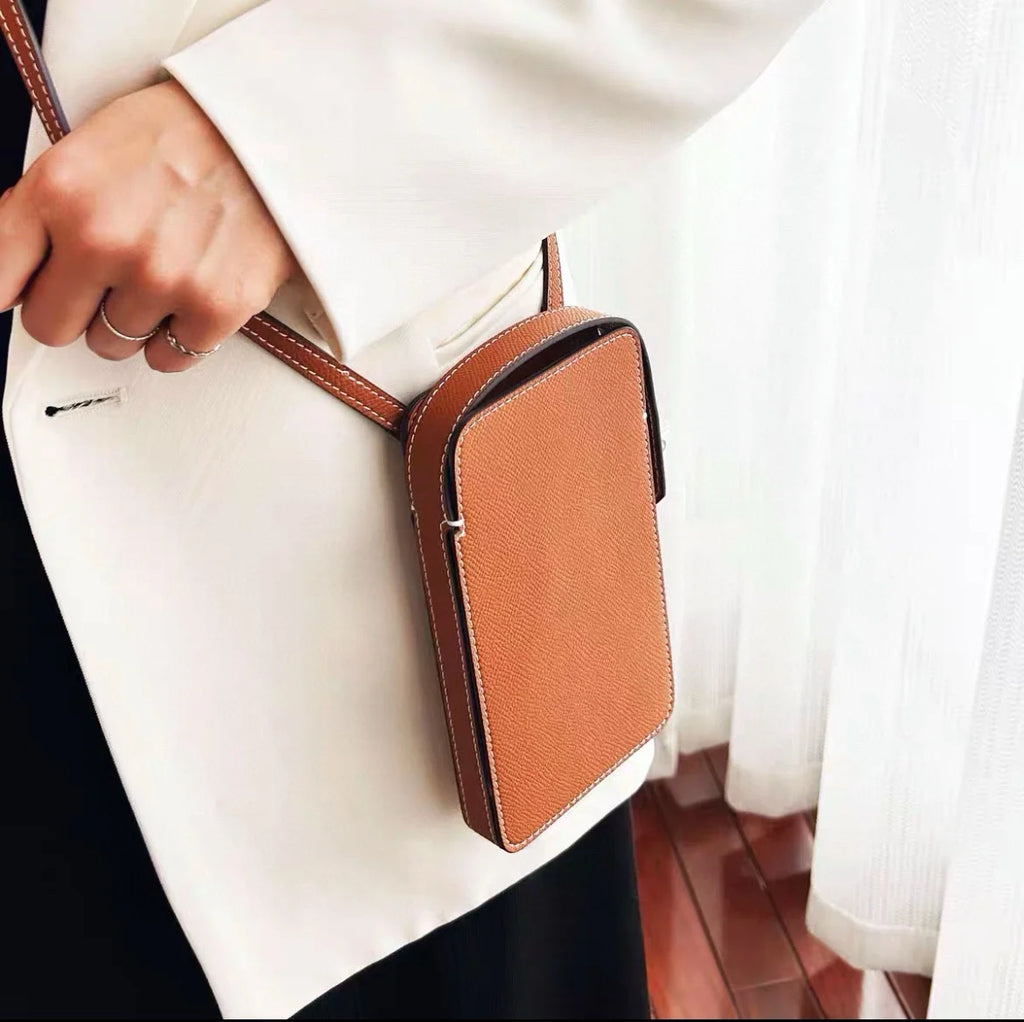 Luxury Design Phone Bag Women Lock Buckle Cell Phone Bag Fashion Hundred Leather Box Bag Simple Premium Sense Mini Shoulder