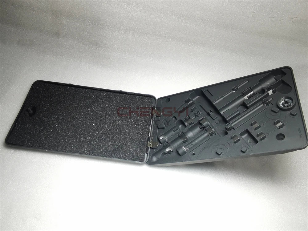 Car Rear Tail Trunk Door Work Fix Tool Box For Pajero For Montero Shogun V31 V32 V33 V43 V45 MB621040 MB621043