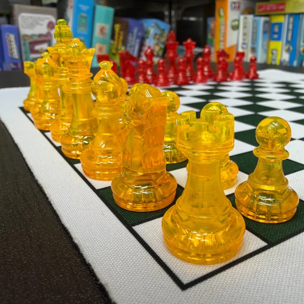 4 Players Chess , Translucent Pieces, 1 pc 35cm/13.78in Chess mat 64pcs Colorful Chess（4 different color 16 PCS per color）