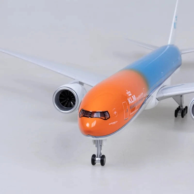 47CM 1/157 Scale 777 B777 Aircraft KLM Air Airlines Model W Light and Wheel Landing Gear Diecast Plastic Resin Plane Toys Decor
