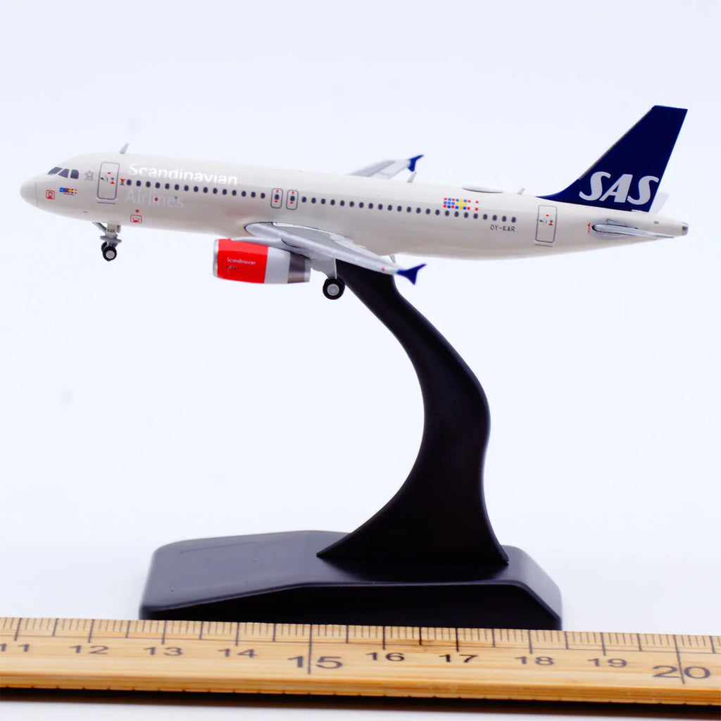 XX40249 Alloy Collectible Plane Gift JC Wings 1:400 Scandinavian Airlines SAS Airbus A320 Diecast Aircraft JET Model OY-KAR