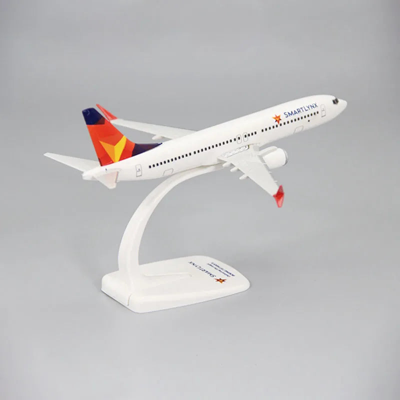 New 1:200 Scale Latvia B737 MAX8 SMARTLYNX Airlines ABS Plastic Airplane Aircraft Plane Model Toy Display Collection Gifts