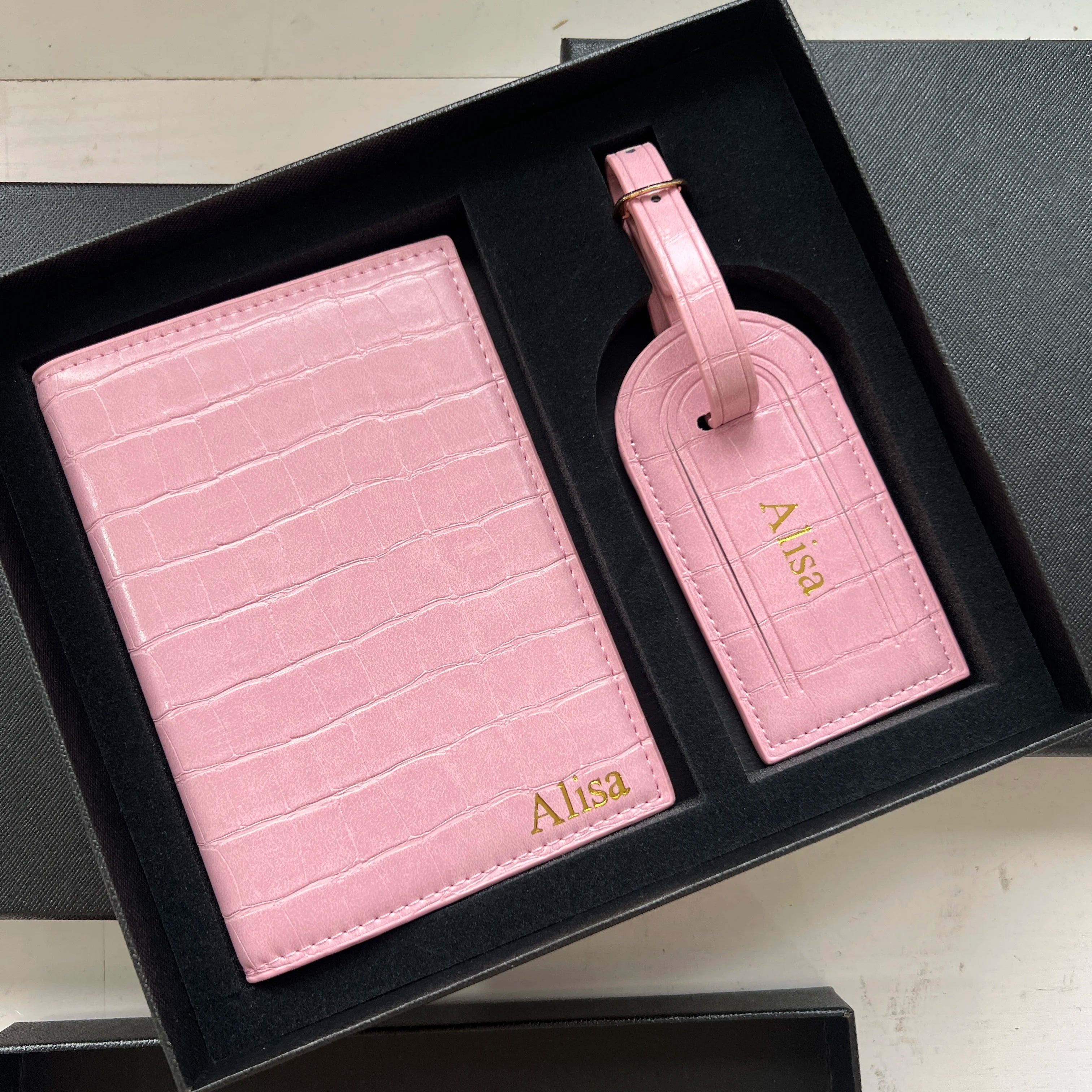 Free Custom Name Initial Gift Box Set Passport Holder Crocodile Leather Luggage Tag Passport Cover Travel Accessories