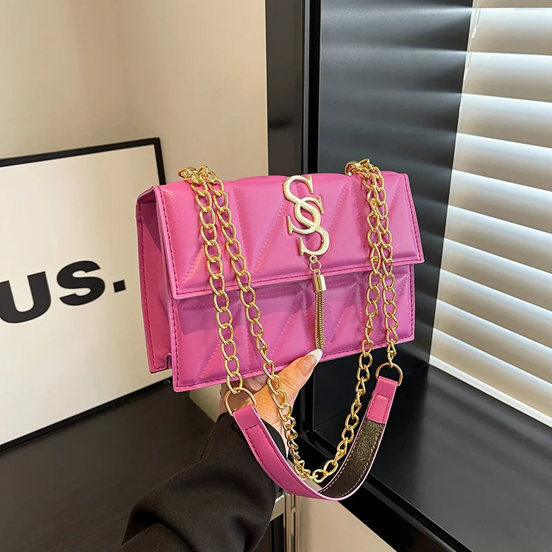 Fashionable Elegant  Argyle Quilted Small Square Bag Exquisite Metal Letter Tassel Diagonal Cross Bag Commuter Shoulder Bag