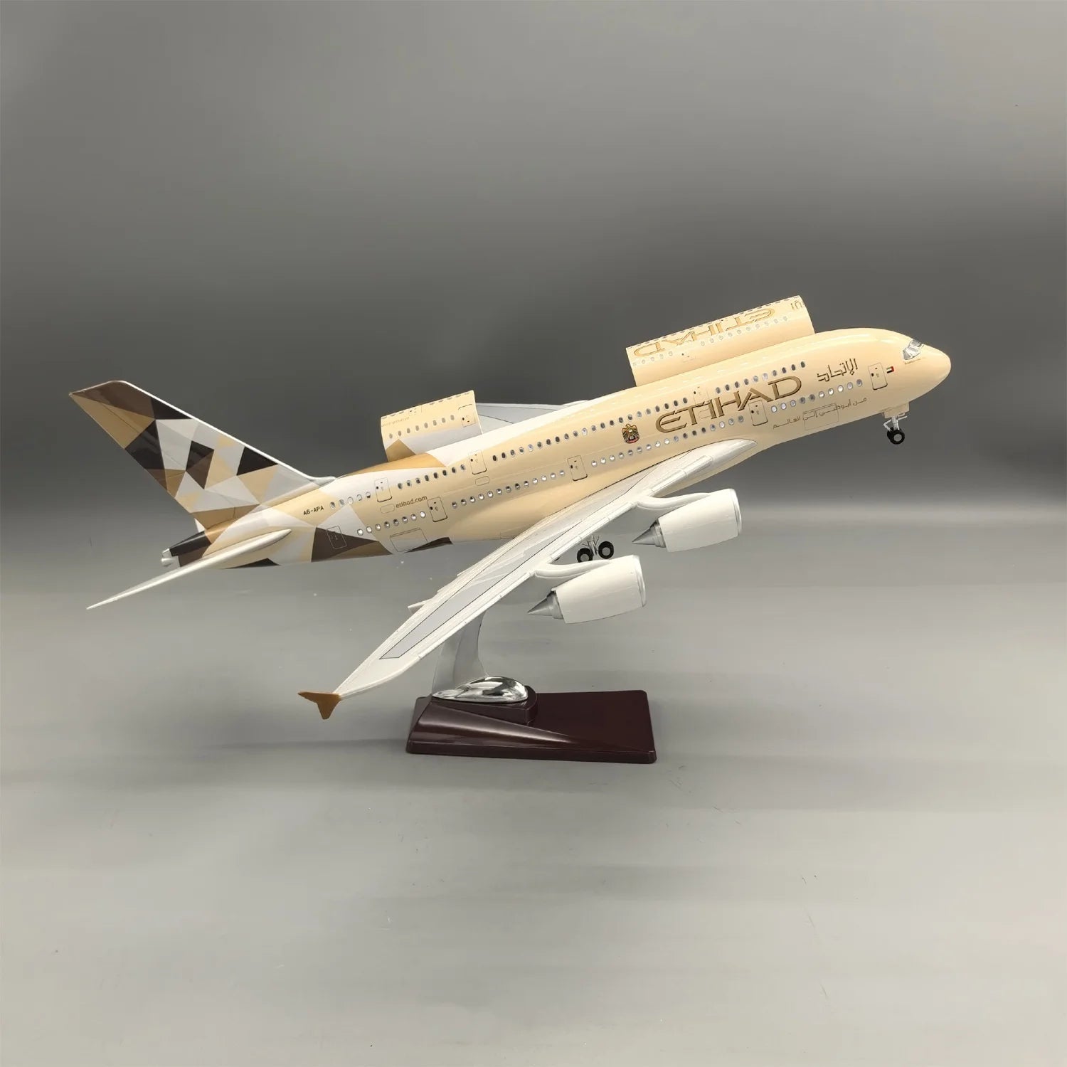 1/160 Scale Etihad A380 Airplane Diecast 47CM Resin Aircraft Model Kit Openable Door for Aviation Enthusiasts Gifts Decorations