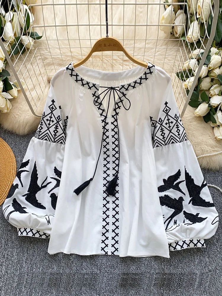 Women Autumn Blouse Bohemian Heavy-Duty V-Neck Embroidered Blouse Korean Long Sleeve Loose Fit Tassel Design Ethnic Top BL338